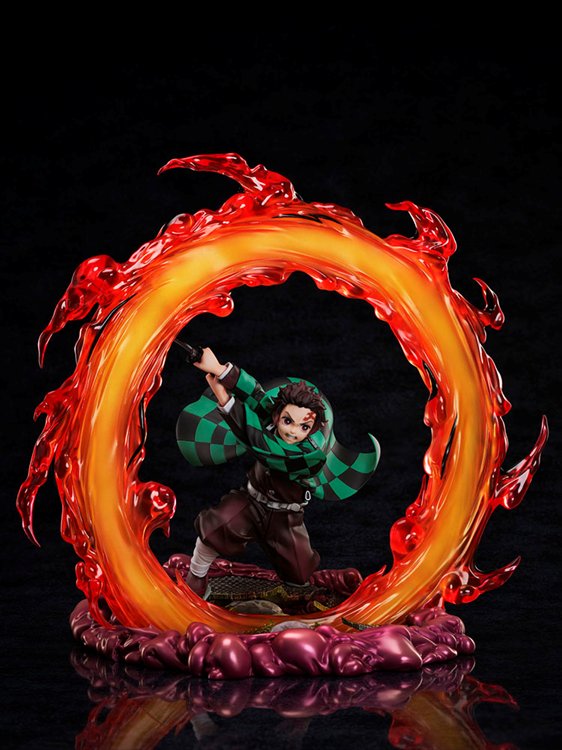 Demon Slayer - 1/8 Tanjiro Kamado Hinokami Kagura Ver. PVC Figure - Click Image to Close