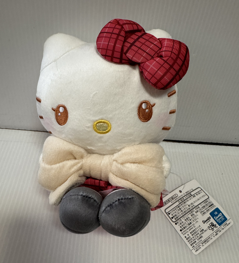 Sanrio - Hello Kitty 16cm Plush Sanrio - Hello Kitty 16cm Plush